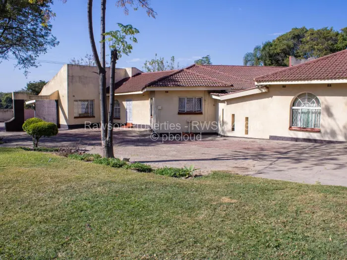 4 Bedroom House for Sale in Waterfalls, Harare