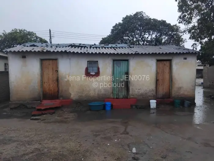 4 Bedroom House for Sale in St Marys, Chitungwiza