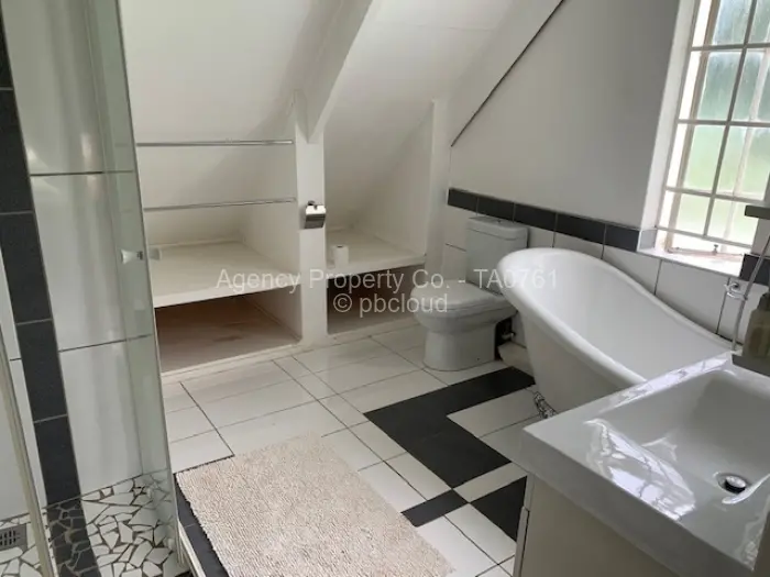 Townhouse/Cluster to Rent in Borrowdale, Harare