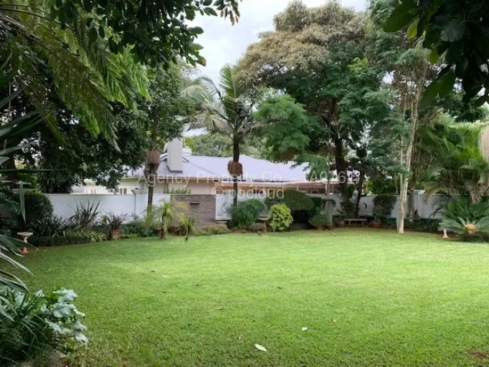 Townhouse/Cluster to Rent in Borrowdale, Harare