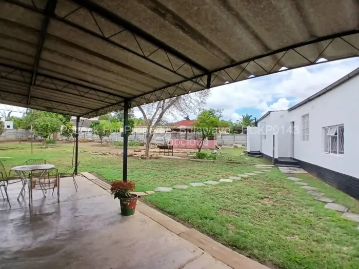 4 Bedroom House for Sale in Woodlands, Bulawayo