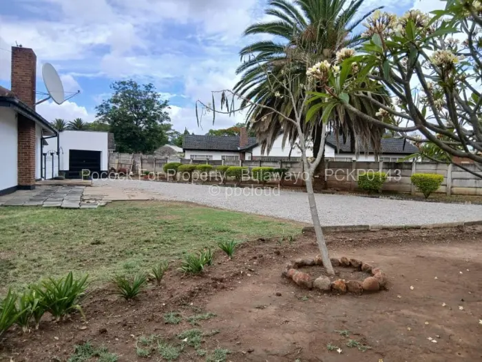 4 Bedroom House for Sale in Woodlands, Bulawayo