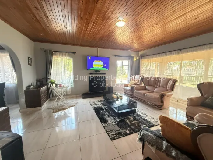 5 Bedroom House for Sale in Parklands, Bulawayo