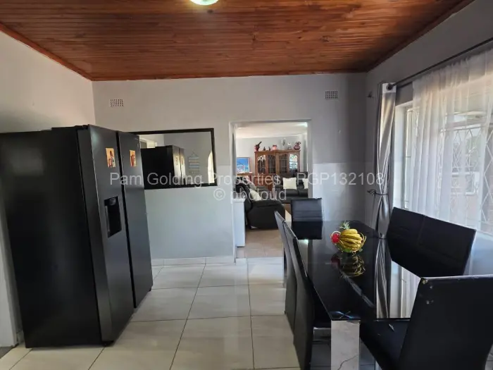 5 Bedroom House for Sale in Parklands, Bulawayo