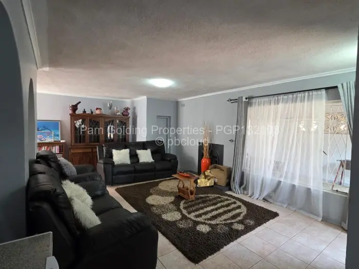 5 Bedroom House for Sale in Parklands, Bulawayo