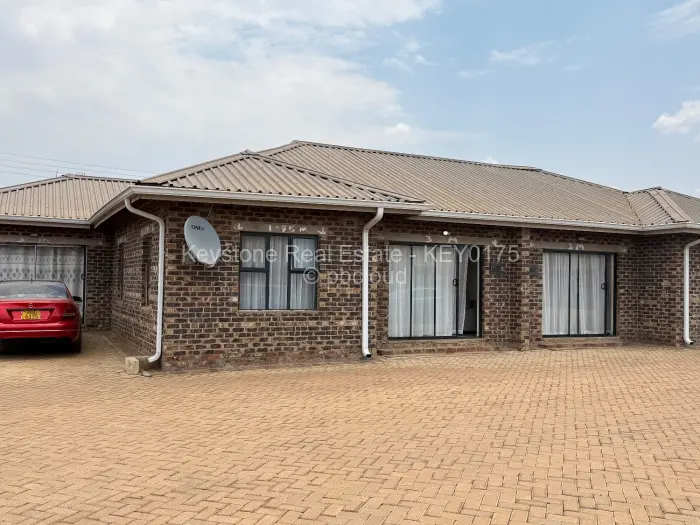 Townhouse/Cluster for Sale in Meyrick Park, Harare