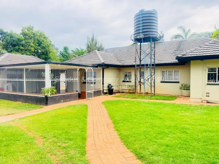 4 Bedroom House for Sale in Emerald Hill, Harare