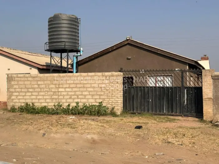 4 Bedroom House for Sale in Chitungwiza, Chitungwiza