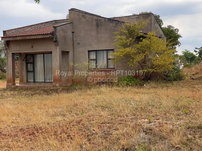 7 Bedroom House for Sale in Hogerty Hill, Harare