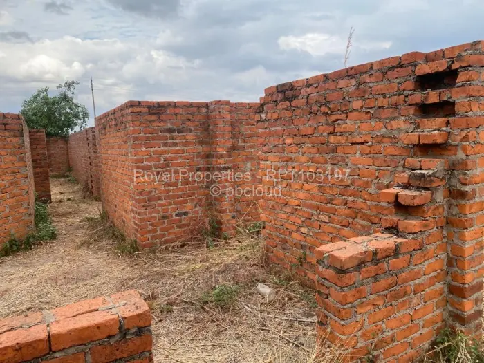 7 Bedroom House for Sale in Hogerty Hill, Harare