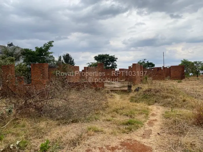 7 Bedroom House for Sale in Hogerty Hill, Harare