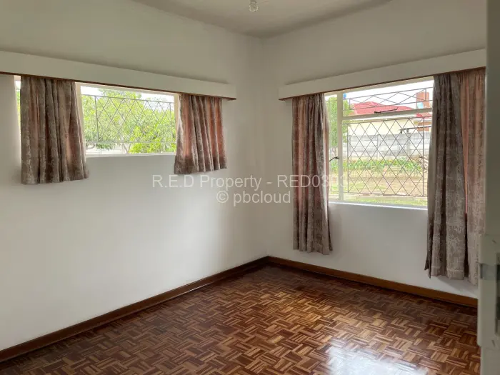 4 Bedroom House for Sale in Woodlands, Bulawayo