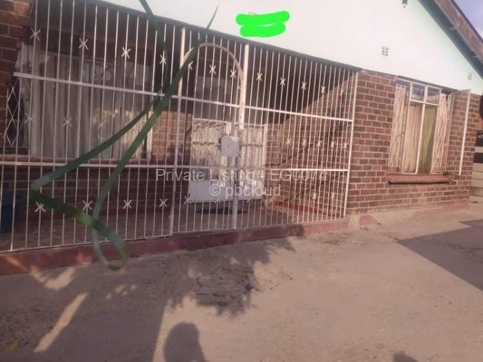 4 Bedroom House for Sale in Budiriro, Harare