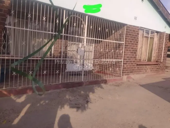 4 Bedroom House for Sale in Budiriro, Harare