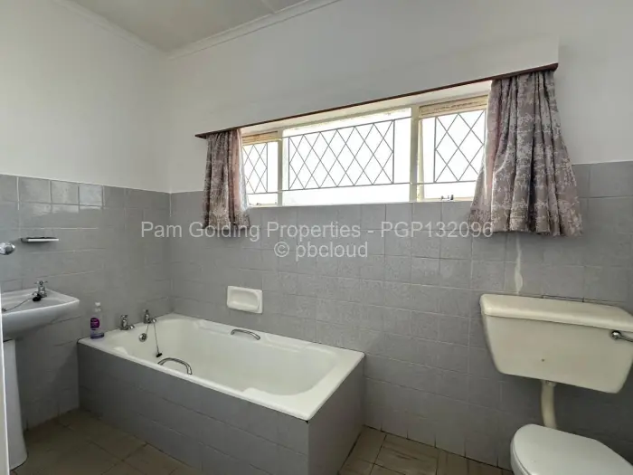 4 Bedroom House for Sale in Woodlands, Bulawayo