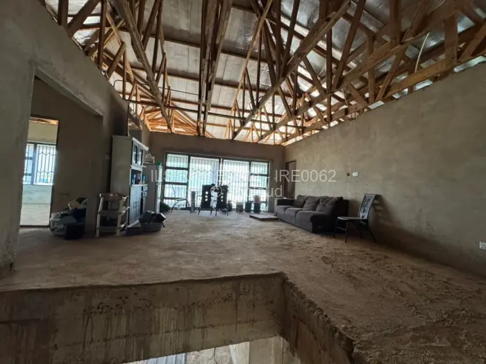 6 Bedroom House for Sale in Crowhill Views, Harare