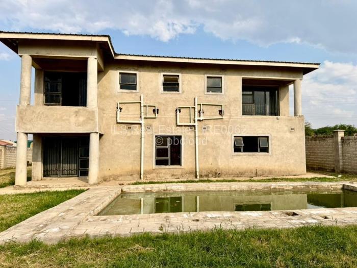 6 Bedroom House for Sale in Crowhill Views, Harare