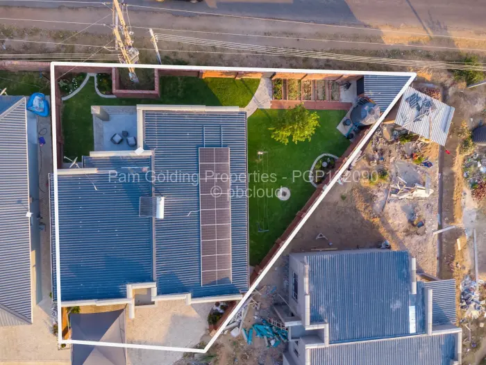 Townhouse/Cluster for Sale in Arlington, Harare