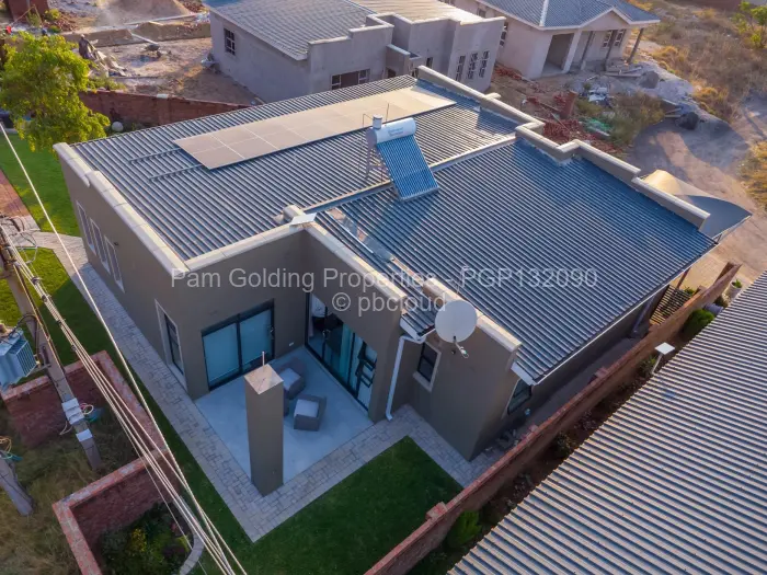 Townhouse/Cluster for Sale in Arlington, Harare