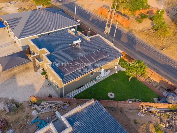 Townhouse/Cluster for Sale in Arlington, Harare