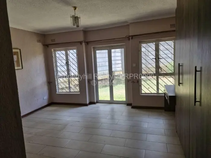 Townhouse/Cluster to Rent in Newlands, Harare