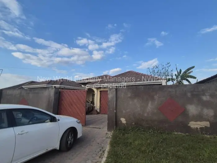 4 Bedroom House for Sale in Mainway Meadows, Harare