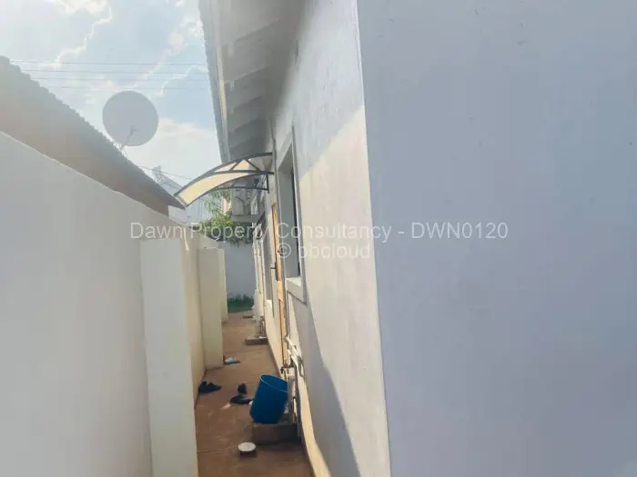 3 Bedroom House for Sale in Victoria Falls, Victoria Falls