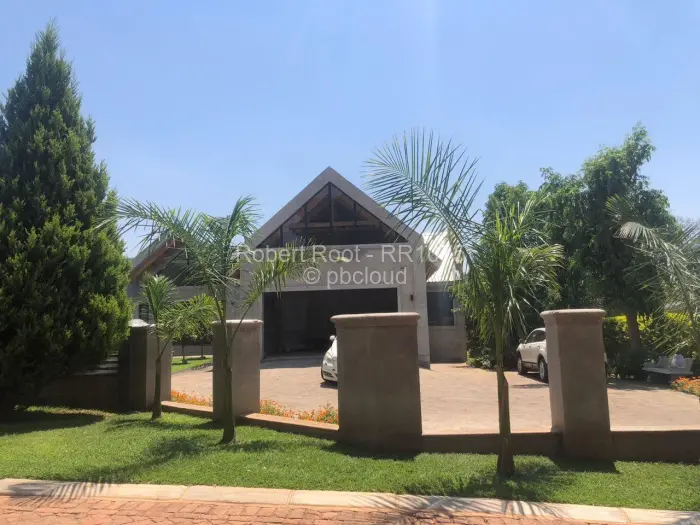 Townhouse/Cluster for Sale in Borrowdale, Harare