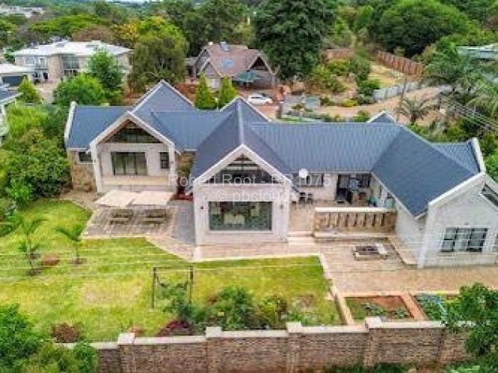 Townhouse/Cluster for Sale in Borrowdale Brooke, Harare