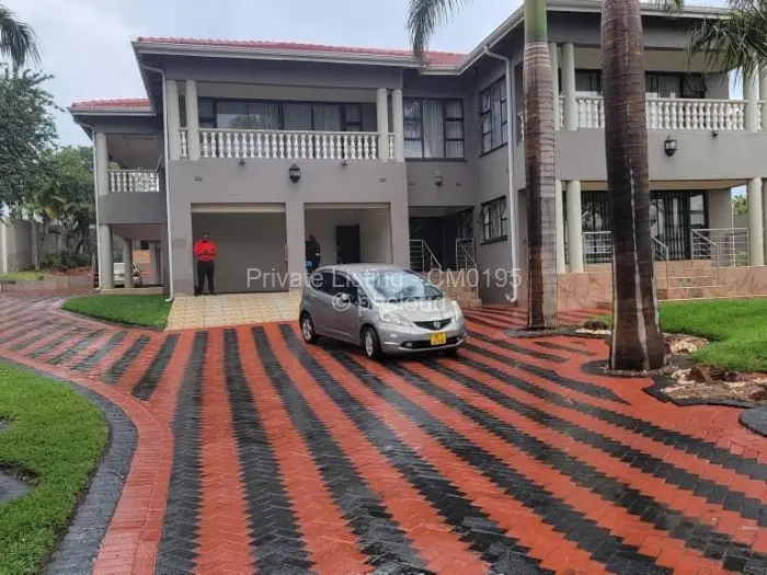 6 Bedroom House to Rent in Pomona, Harare