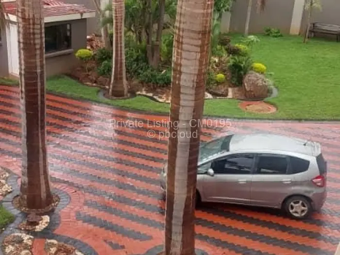 6 Bedroom House to Rent in Pomona, Harare