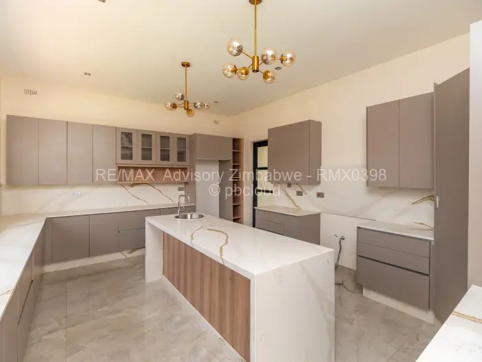 5 Bedroom House for Sale in Mount Pleasant Heights, Harare