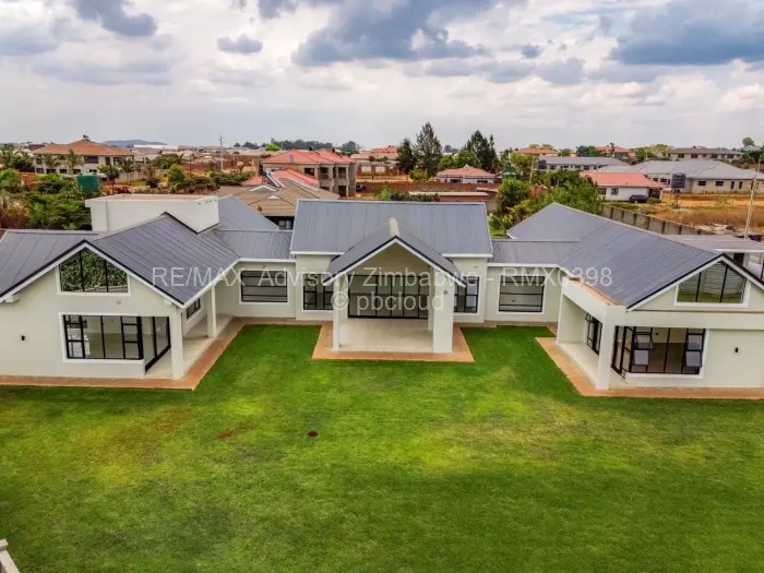 5 Bedroom House for Sale in Mount Pleasant Heights, Harare