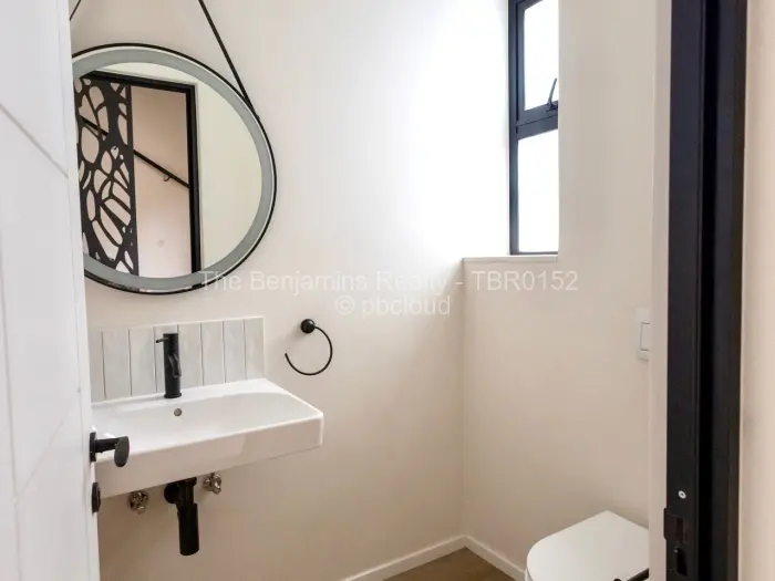 Townhouse/Cluster to Rent in Vainona, Harare