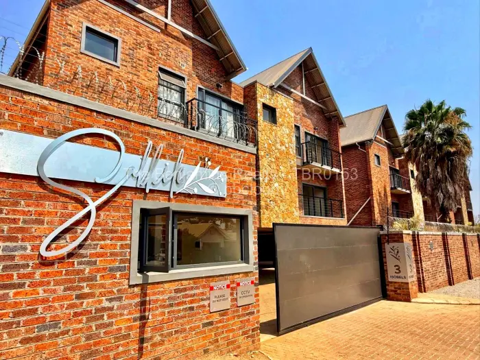 Townhouse/Cluster to Rent in Avondale, Harare