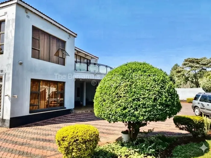 9 Bedroom House to Rent in Pomona, Harare
