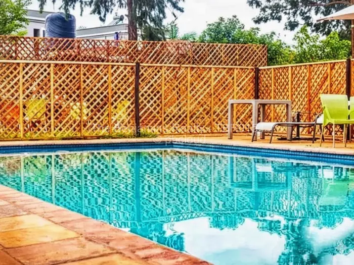 9 Bedroom House to Rent in Pomona, Harare