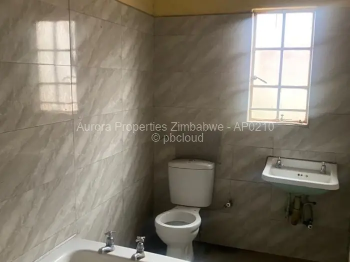 4 Bedroom House to Rent in Warren Park, Harare