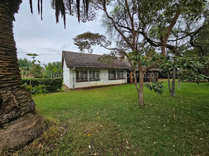 2 Bedroom House for Sale in Eastlea, Harare