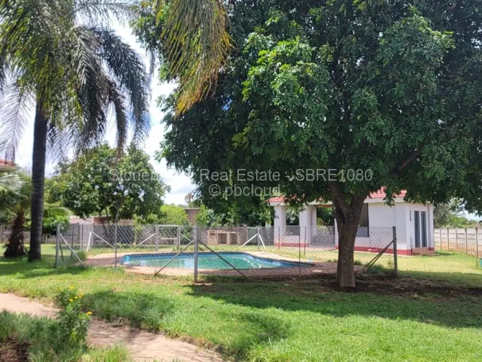 5 Bedroom House for Sale in Kumalo, Bulawayo