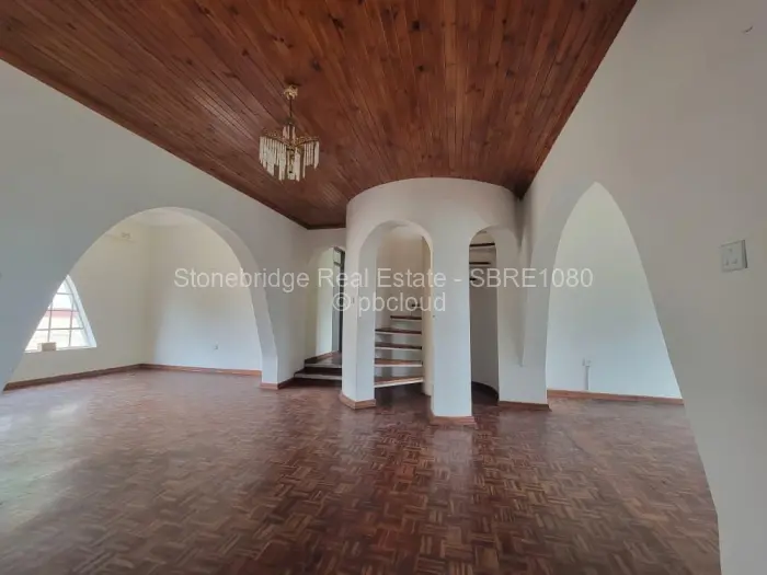 5 Bedroom House for Sale in Kumalo, Bulawayo