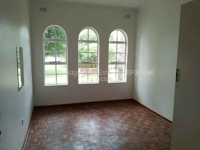 5 Bedroom House for Sale in Kumalo, Bulawayo