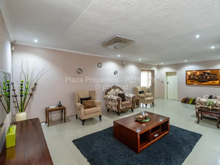 5 Bedroom House for Sale in Hogerty Hill, Harare