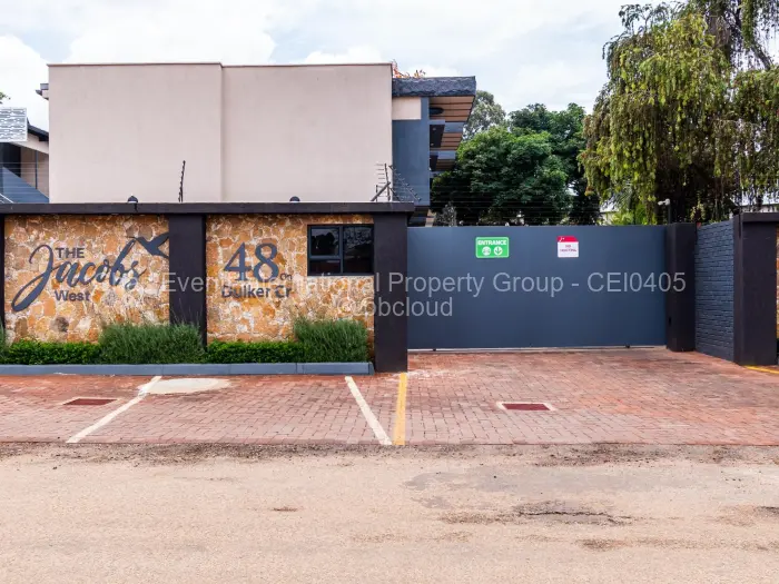 Townhouse/Cluster to Rent in Borrowdale West, Harare