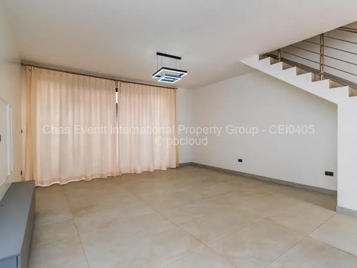 Townhouse/Cluster to Rent in Borrowdale West, Harare