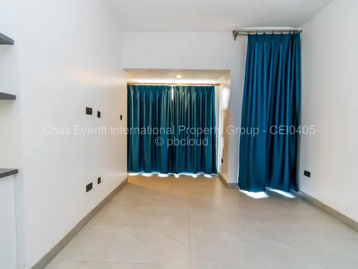 Townhouse/Cluster to Rent in Borrowdale West, Harare