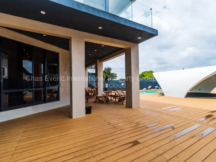 Townhouse/Cluster to Rent in Borrowdale West, Harare