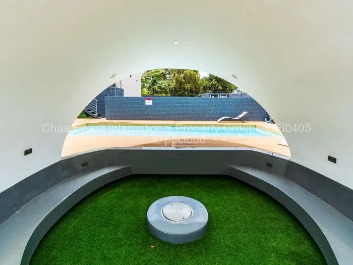 Townhouse/Cluster to Rent in Borrowdale West, Harare