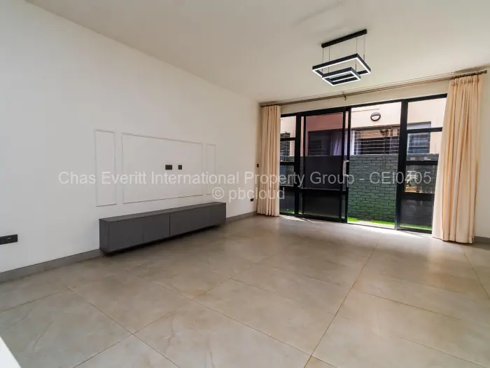 Townhouse/Cluster to Rent in Borrowdale West, Harare