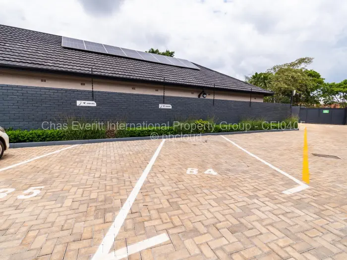 Townhouse/Cluster to Rent in Borrowdale West, Harare